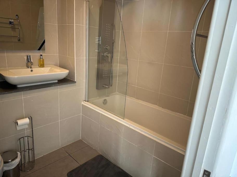 Flat 303 One Bedroom Apartment برمنغهام المظهر الخارجي الصورة